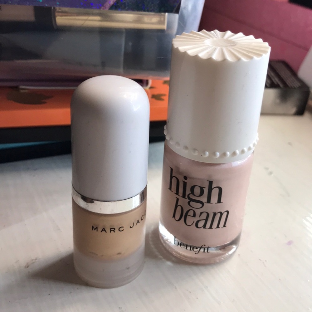 Benefit Marc Jacobs highlighter dew drops highbeam